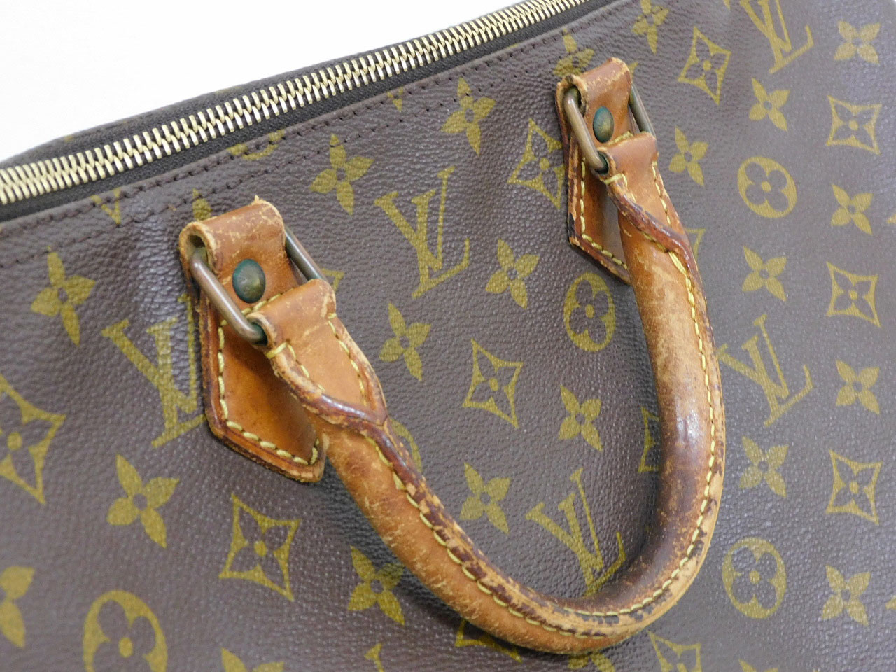 ハンドルにダメージがある状態