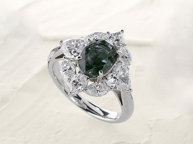 アレキサンドライト